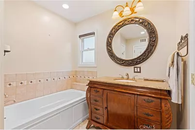 13405 Tiara Street, Los Angeles, CA 91401 - Photo 57