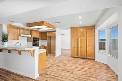 6000 Benbasset Place, Bakersfield, CA 93306 - Photo 25