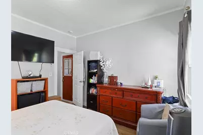 2245 W 27th Street, Los Angeles, CA 90018 - Photo 23