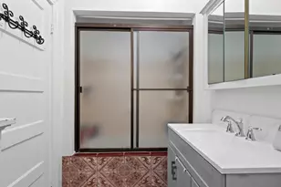 2245 W 27th St, Los Angeles, CA 90018 - Photo 19