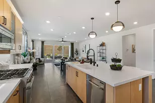 28904 Saddle Cir, Castaic, CA 91384 - Photo 9