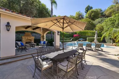 23440 Park Hacienda, Calabasas, CA 91302 - Photo 19
