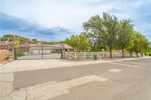 33926 McEnnery Canyon Rd, Acton, CA 93510 - Photo 3