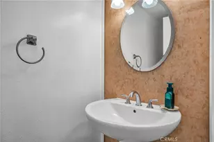 21333 Lassen St, Chatsworth, CA 91311 - Photo 11