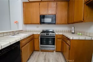 24115 Evans Ave, Newhall, CA 91321 - Photo 15