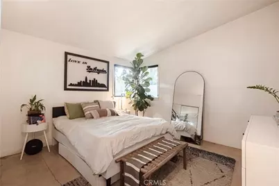 324 Chestnut Avenue, Los Angeles, CA 90042 - Photo 19