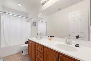 5129 S Chariton Ave, Ladera Heights, CA 90056 - Photo 19