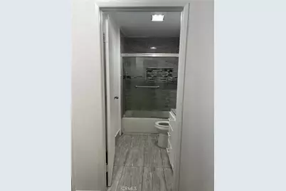 9122 S Hoover Street, Los Angeles, CA 90044 - Photo 13
