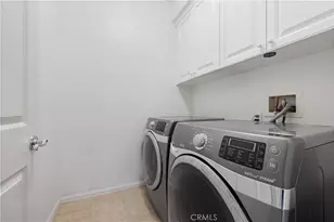 26821 Peppertree Dr, Valencia, CA 91381 - Photo 41