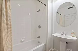 26821 Peppertree Dr, Valencia, CA 91381 - Photo 27