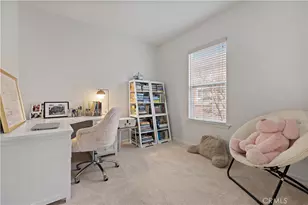 26821 Peppertree Dr, Valencia, CA 91381 - Photo 39