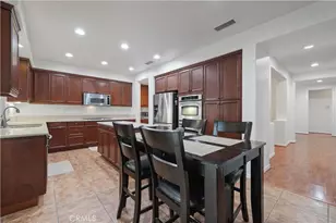 26821 Peppertree Dr, Valencia, CA 91381 - Photo 15