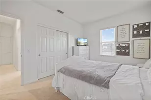 26821 Peppertree Dr, Valencia, CA 91381 - Photo 33