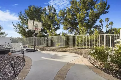 18612 Hilton Court, Canyon Country, CA 91351 - Photo 5