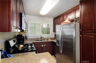5530 Owensmouth Ave, Woodland Hills, CA 91367 - Photo 9