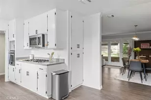 23931 Bessemer St, Woodland Hills, CA 91367 - Photo 13