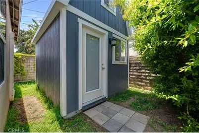 6901 Bertrand Avenue, Reseda, CA 91335 - Photo 27