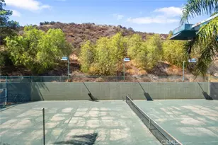 20906 Susan Carole Dr, Saugus, CA 91350 - Photo 33