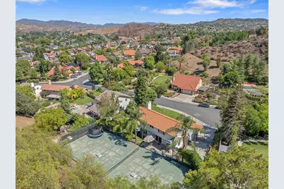 20906 Susan Carole Drive, Saugus, CA 91350 - Photo 43