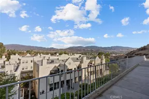 18209 Sierra, Canyon Country, CA 91351 - Photo 3