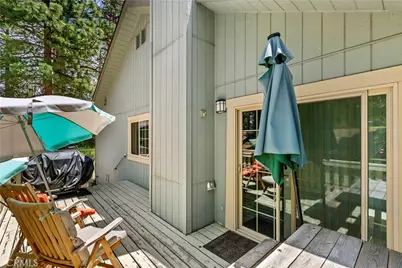 329 E Sherwood Boulevard, Big Bear City, CA 92314 - Photo 21