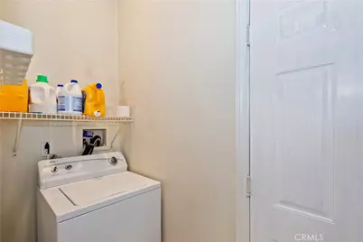 329 E Sherwood Boulevard, Big Bear City, CA 92314 - Photo 19