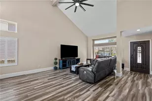 22035 Conway Pl, Saugus, CA 91350 - Photo 5