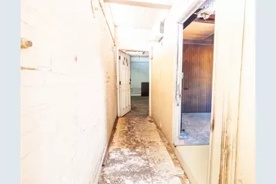 11717 Victory Boulevard, North Hollywood, CA 91606 - Photo 17