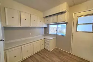 24303 Woolsey Canyon Rd, Canoga Park, CA 91304 - Photo 17