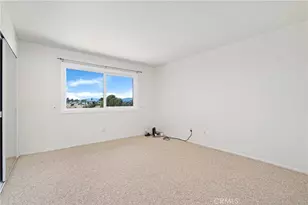 21727 Ulmus Dr, Woodland Hills, CA 91364 - Photo 23