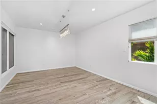 21727 Ulmus Dr, Woodland Hills, CA 91364 - Photo 15