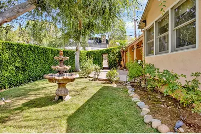 3398 Floyd, Los Angeles, CA 90068 - Photo 11