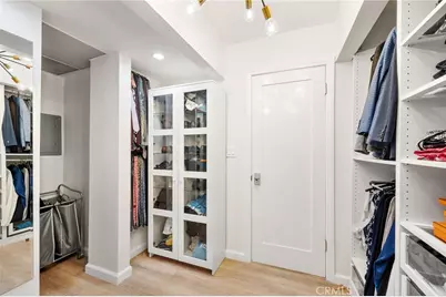 906 N Doheny Drive #318, West Hollywood, CA 90069 - Photo 11