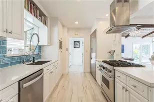 4922 Escobedo Dr, Woodland Hills, CA 91364 - Photo 7