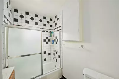 2756 W 15th Street, Los Angeles, CA 90006 - Photo 11