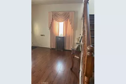 451 E 111th Place, Los Angeles, CA 90061 - Photo 7