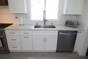 42453 Surrey Ct, Quartz Hill, CA 93536 - Photo 15