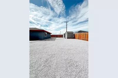 7851 Greenwood Avenue, California City, CA 93505 - Photo 27