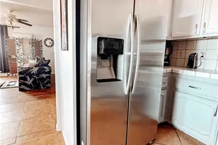 7851 Greenwood Ave, California City, CA 93505 - Photo 9