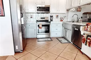 7851 Greenwood Ave, California City, CA 93505 - Photo 11