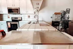 7851 Greenwood Ave, California City, CA 93505 - Photo 9