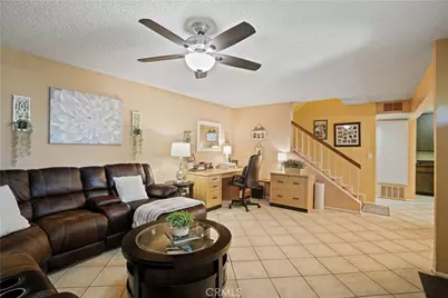 18526 Mayall Street #L, Northridge, CA 91324 - Photo 3