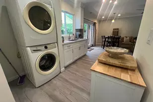 5744 Stansbury Ave, Sherman Oaks, CA 91401 - Photo 23