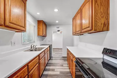 9246 Rowell Ave., Chatsworth, CA 91311 - Photo 13