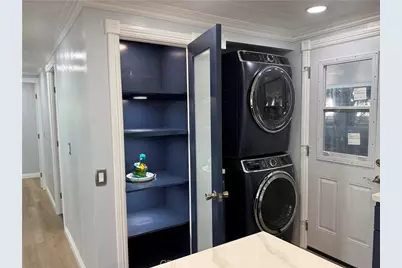 8801 Eton, Canoga Park, CA 91304 - Photo 5