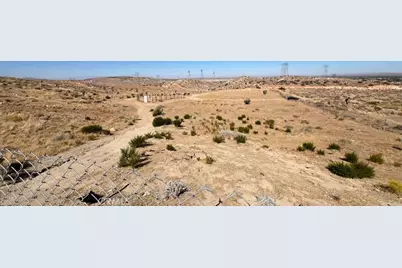 7300 E Mt Emma Road, Palmdale, CA 93550 - Photo 11