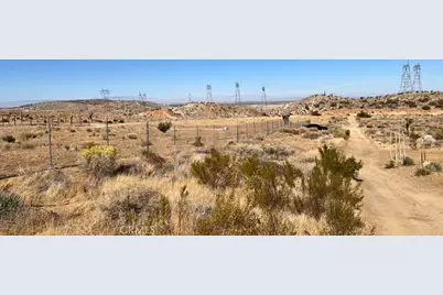 7300 E Mt Emma Road, Palmdale, CA 93550 - Photo 31