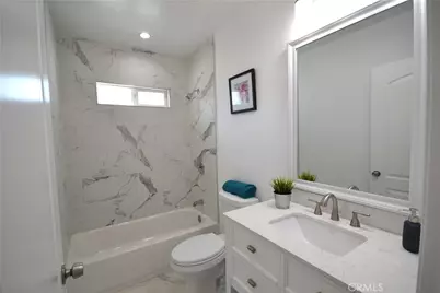 7512 Jamieson Ave, Reseda, CA 91335 - Photo 9