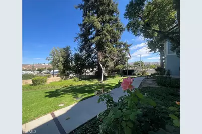 26961 Rainbow Glen Dr #733, Canyon Country, CA 91351 - Photo 15