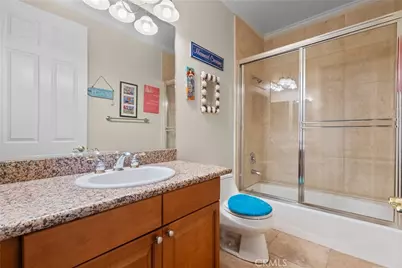 24845 Bella Vista Drive, Newhall, CA 91321 - Photo 17